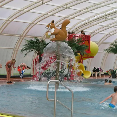 Modern Lakeside Escape * Herpen