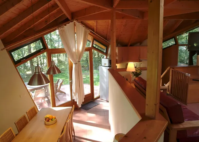 Modern Lakeside Escape * Herpen